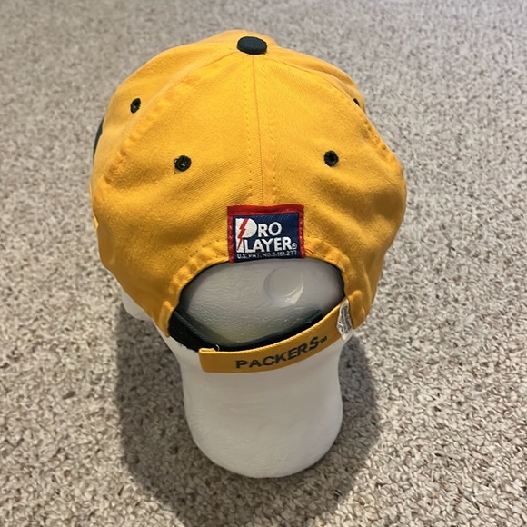 Rare reversible packers hat - Picture 3 of 6